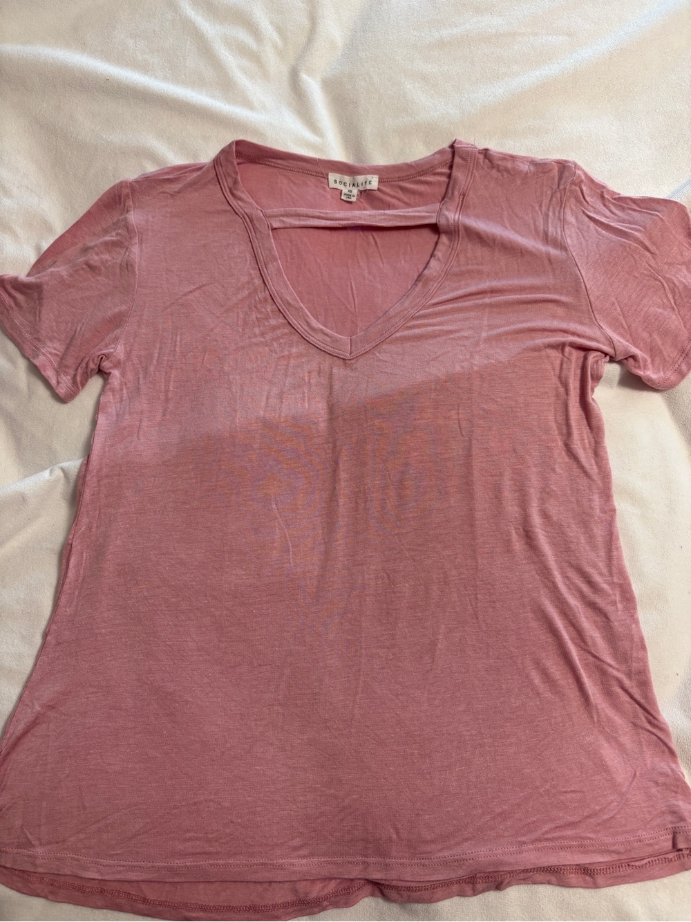 Women’s V-Neck Tee in Dusty Rose